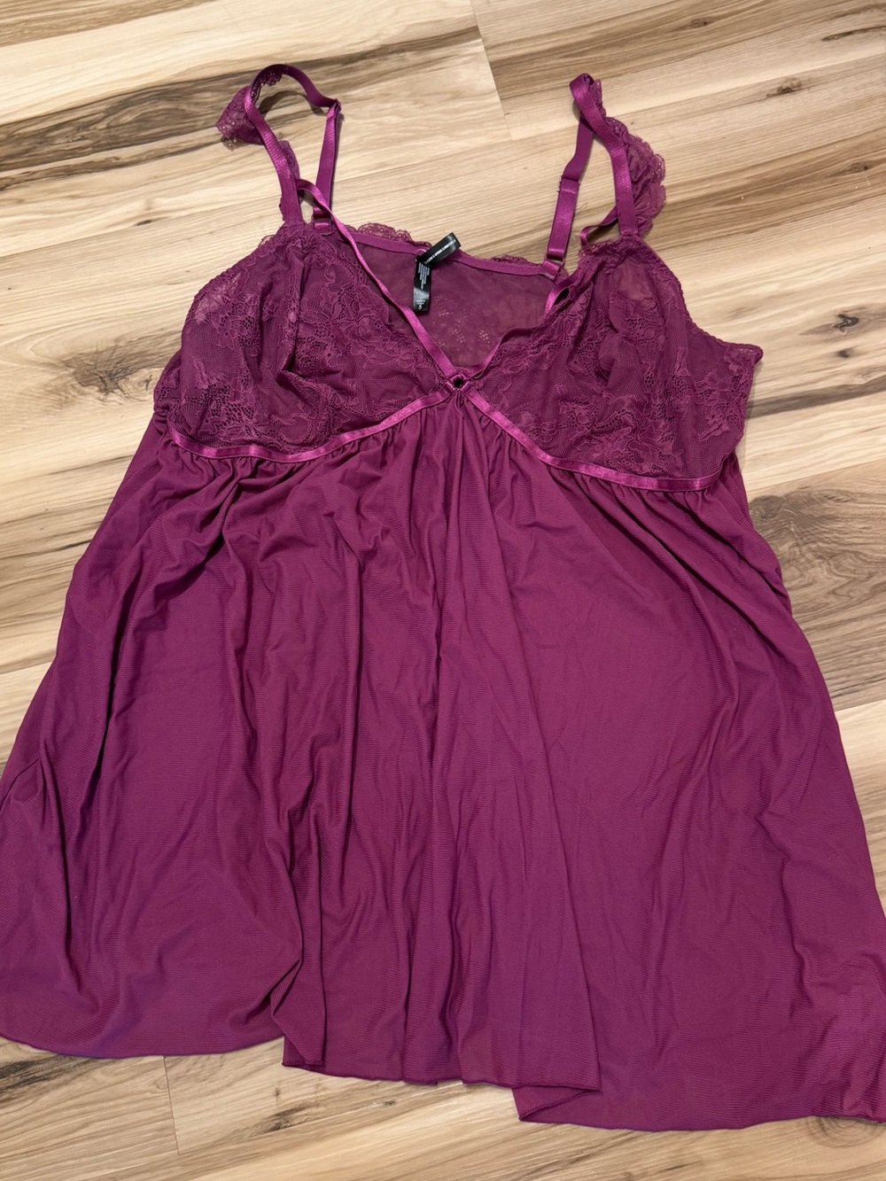 Women’s plus torrid size 5 Lace-Trim Chemise Strappy Baby doll - Plum Berry 5x